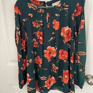 Floral flowy top